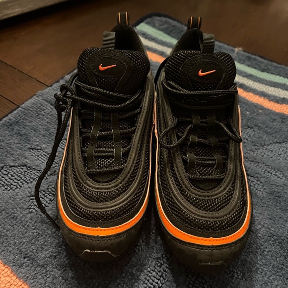 Nike Airmax orange and black - Picture 2 of 5